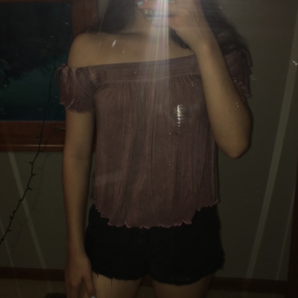 Off The Shoulder Blush American Eagle Top! - Picture 3 of 4